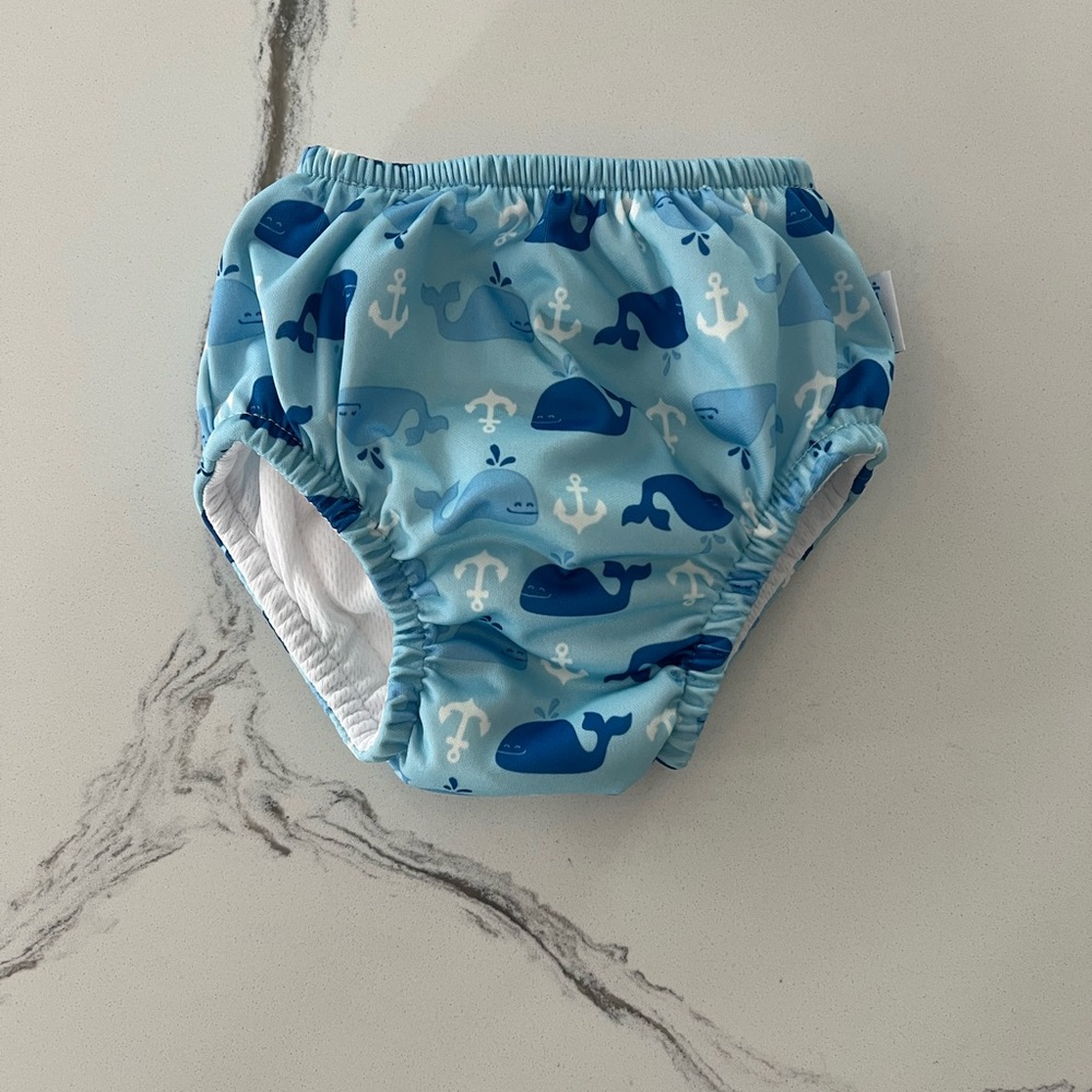 3/$10 I play. Light Blue Whale Pattern Swim Diaper 6M